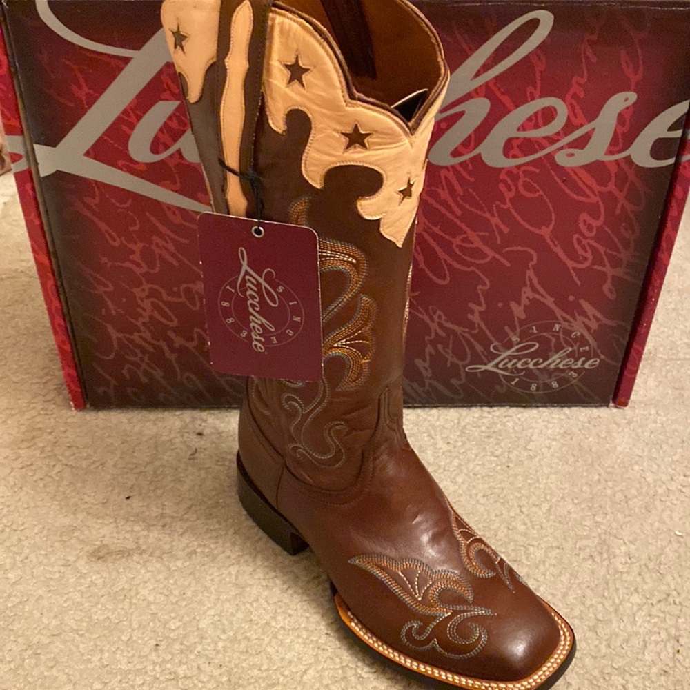 Women’s Lucchese Whiskey Scallop Top Star cowboy boots